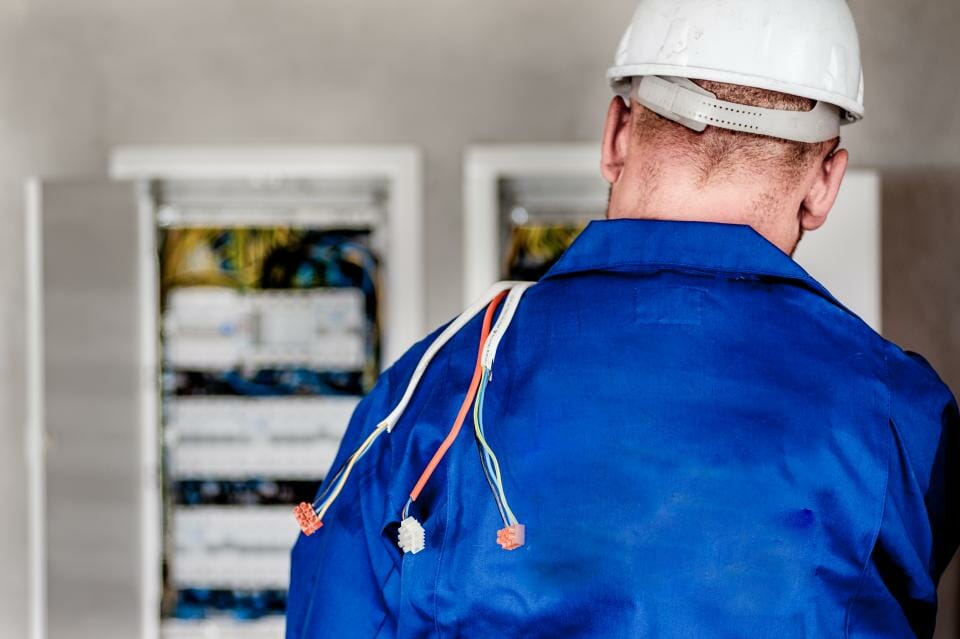 Maintenance on a flywheel ups